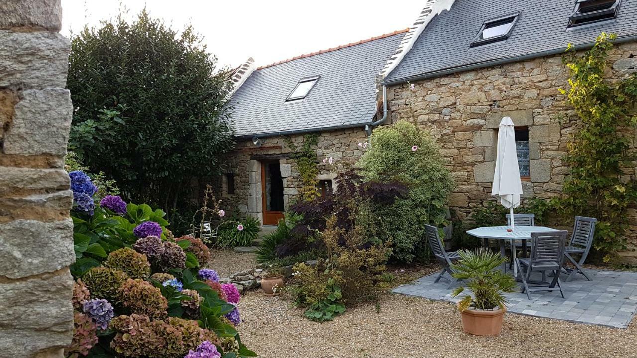 La Ferme De Kerhors Hotel Tréméoc Bagian luar foto