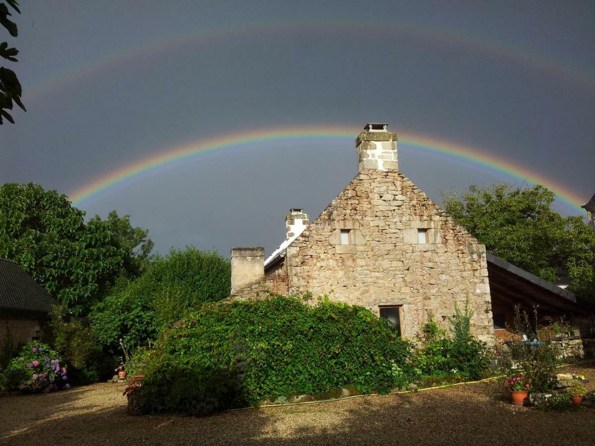 La Ferme De Kerhors Hotel Tréméoc Bagian luar foto