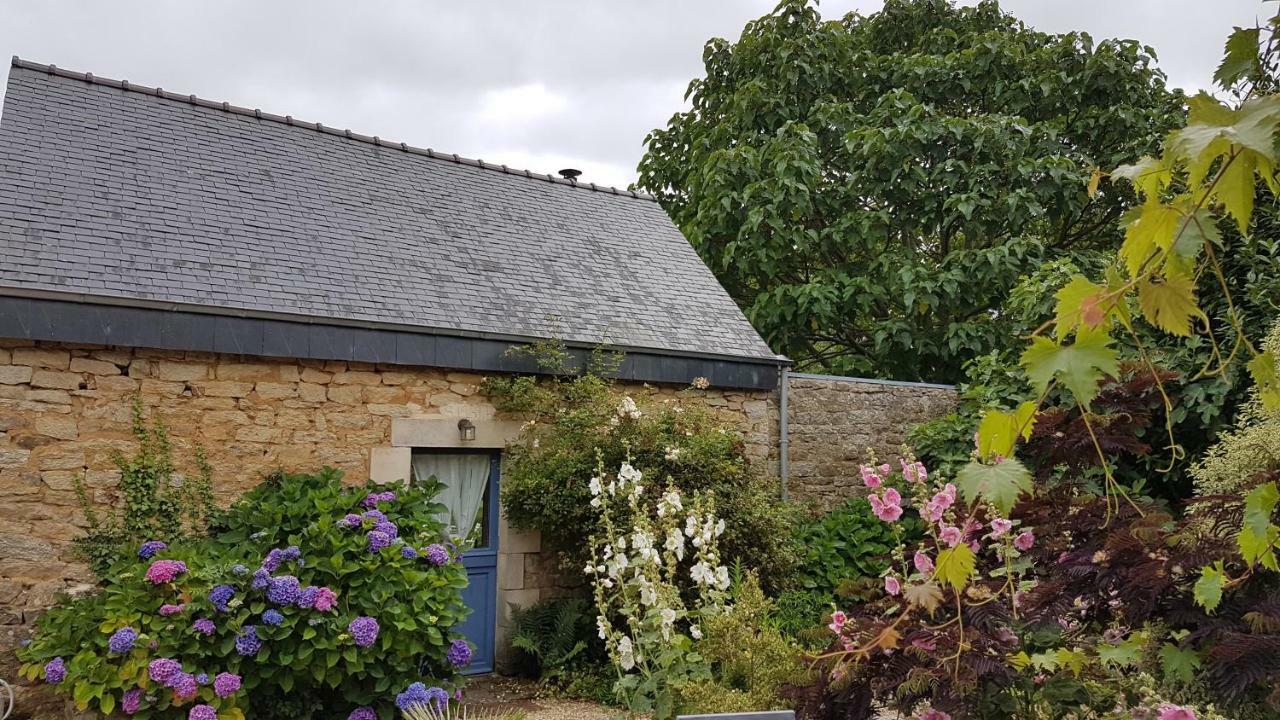 La Ferme De Kerhors Hotel Tréméoc Bagian luar foto